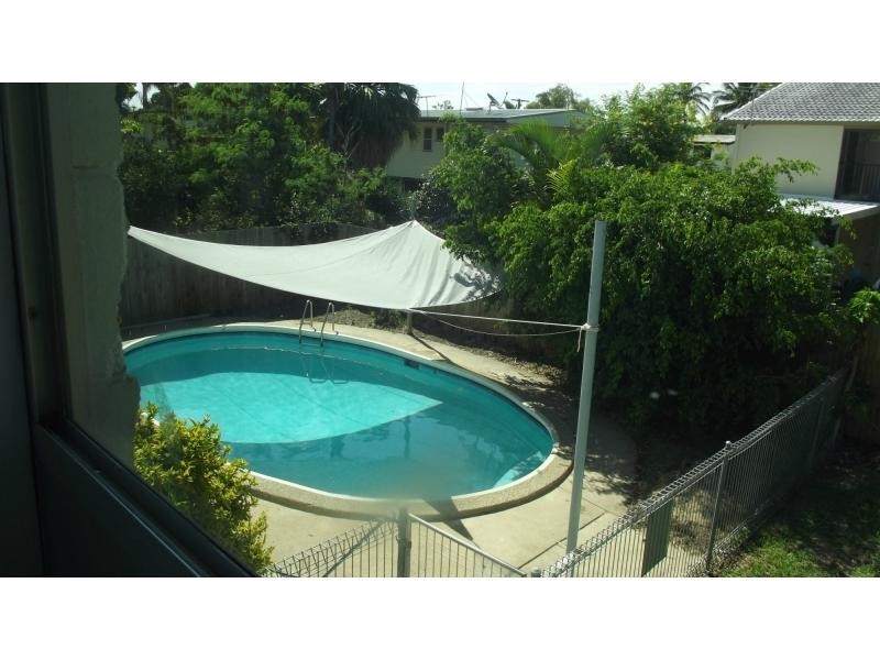 9 Bryant Street, Cranbrook QLD 4814