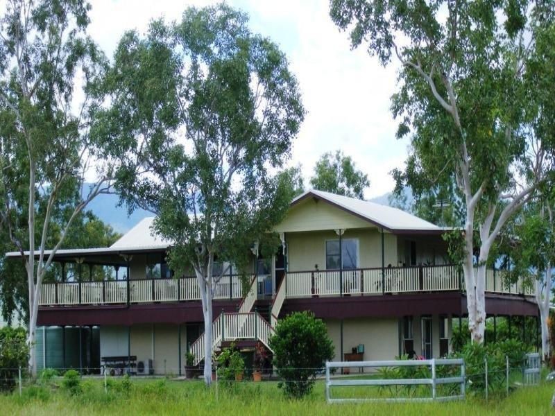 296 Booth Road, Stuart QLD 4811