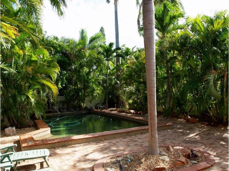 55 Renecol Avenue, Rasmussen QLD 4815