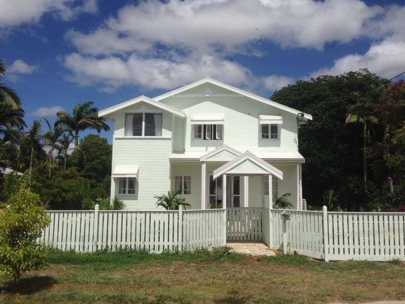 28 Edwards Street, West End QLD 4810