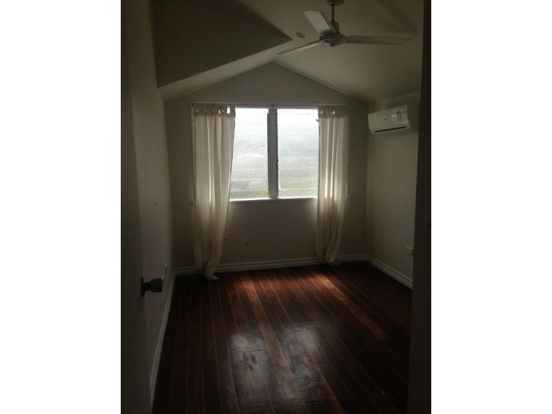 28 Edwards Street, West End QLD 4810