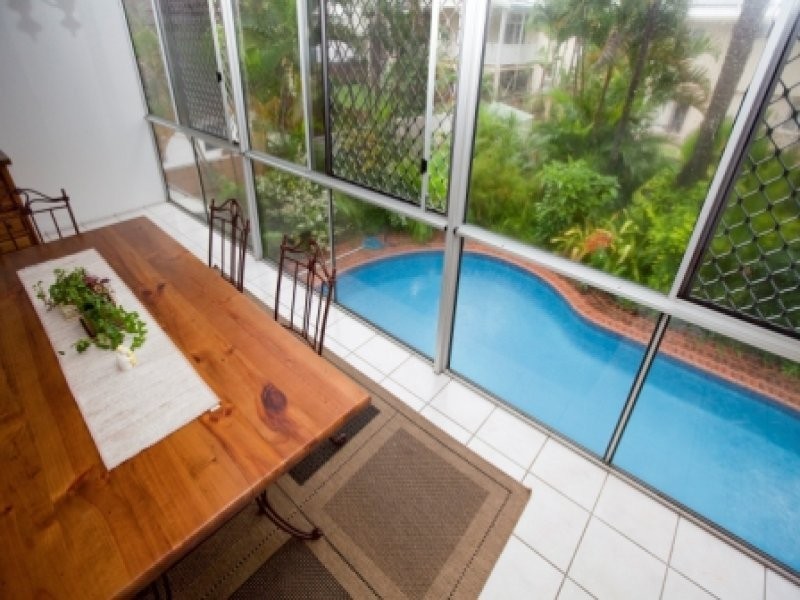 10 Seaward Crescent, Pallarenda QLD 4810