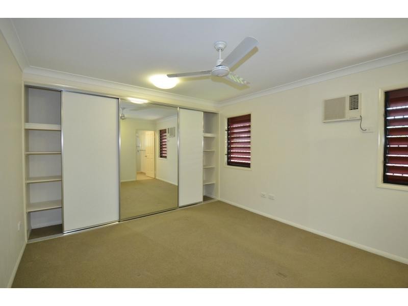 33 Kroymans Drive, Mount Louisa QLD 4814