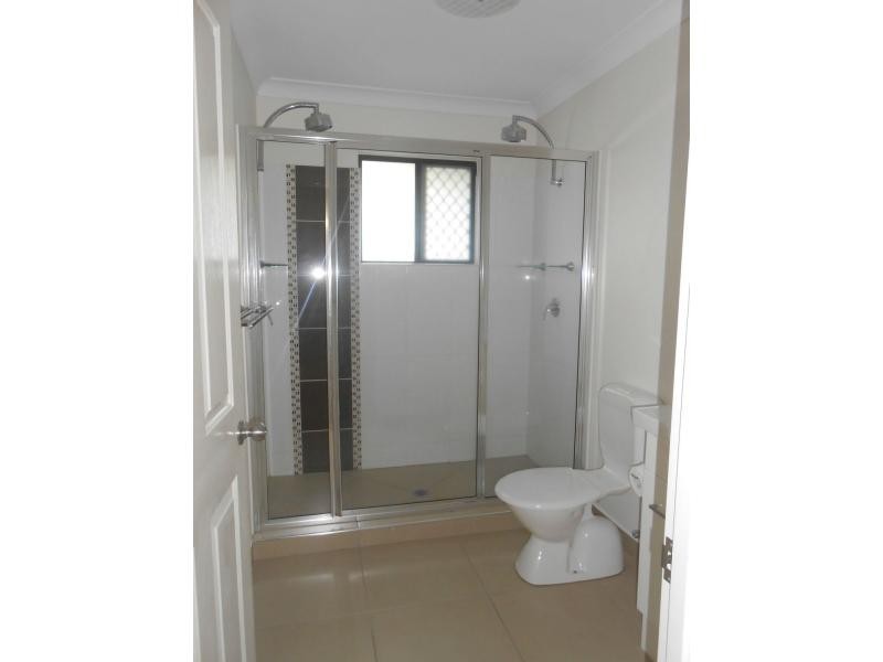 33 Kroymans Drive, Mount Louisa QLD 4814