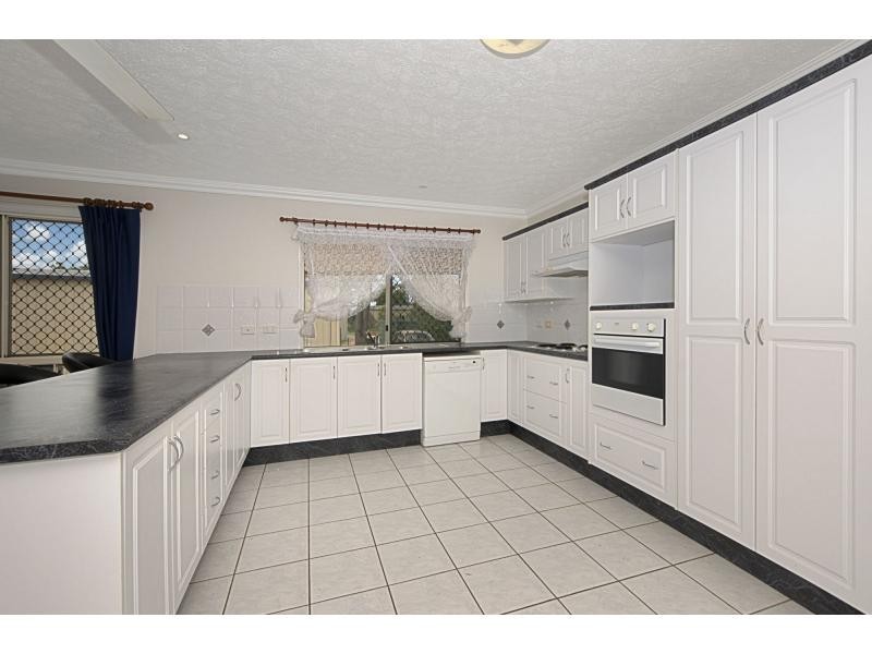 302 Kelso Drive, Kelso QLD 4815