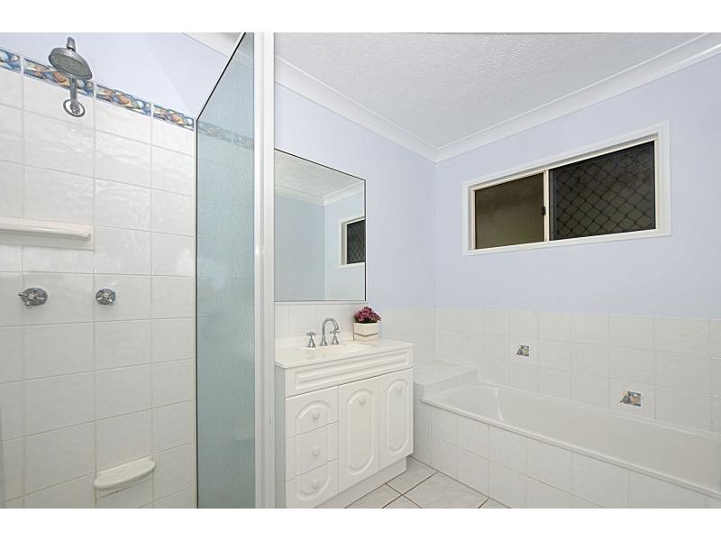 302 Kelso Drive, Kelso QLD 4815