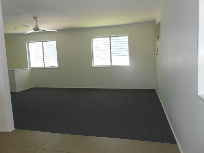 37 Coates Street, Mount Louisa QLD 4814