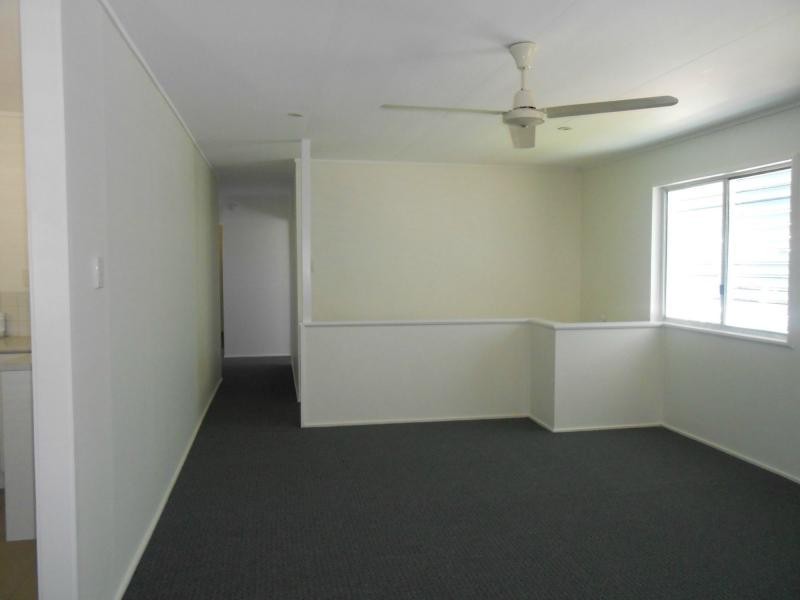 37 Coates Street, Mount Louisa QLD 4814