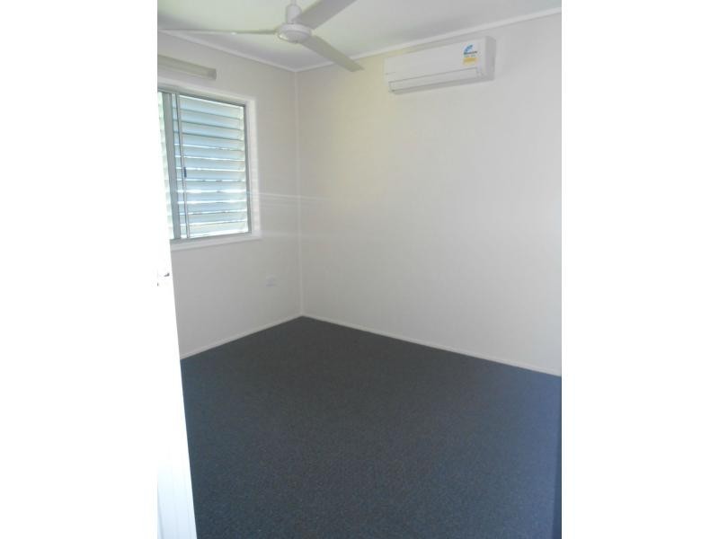 37 Coates Street, Mount Louisa QLD 4814