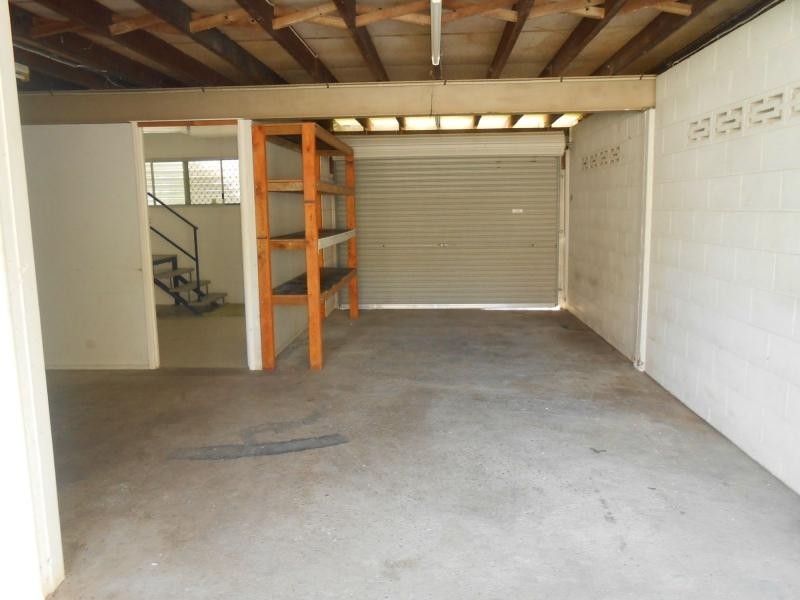 37 Coates Street, Mount Louisa QLD 4814