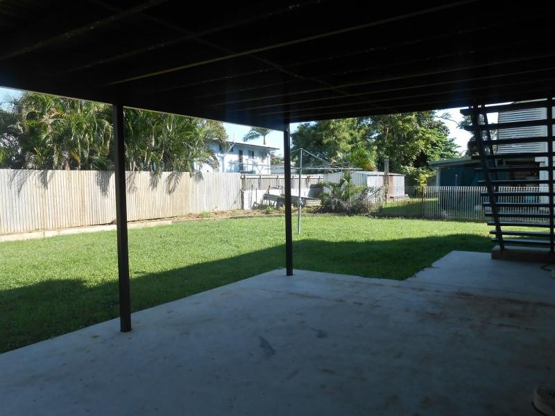 37 Coates Street, Mount Louisa QLD 4814