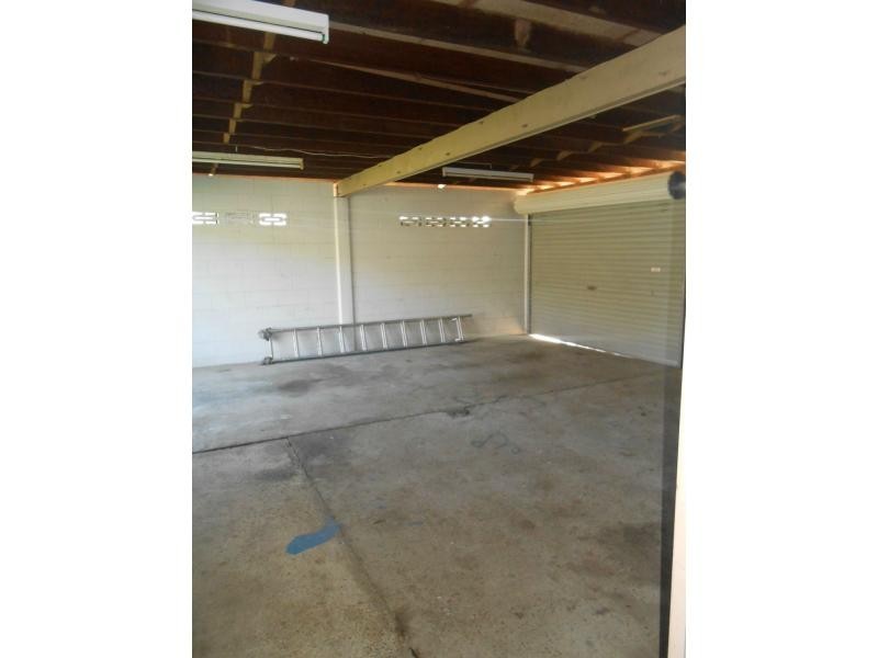 37 Coates Street, Mount Louisa QLD 4814