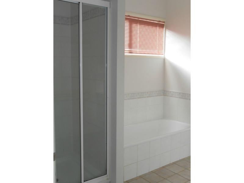 37 Sandstone Drive, Kirwan QLD 4817