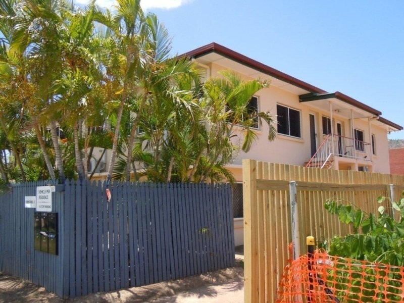 1 Armstrong Street, Hermit Park QLD 4812