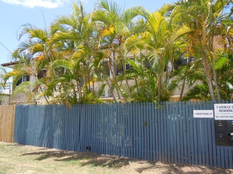 1 Armstrong Street, Hermit Park QLD 4812