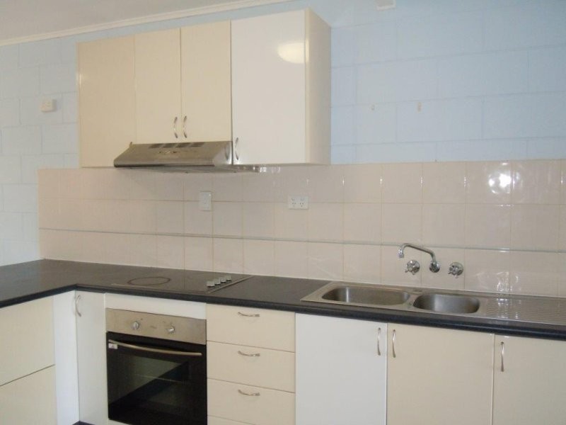 76 Wellington Street, Mundingburra QLD 4812