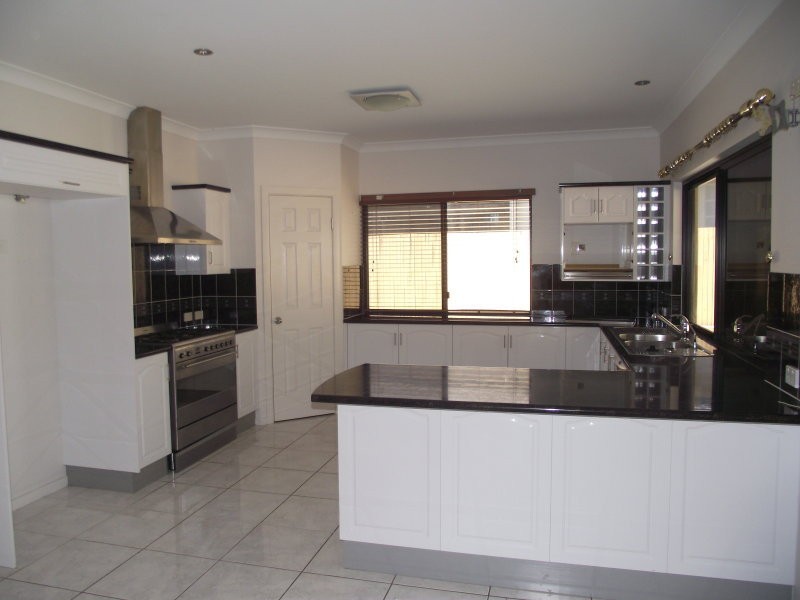 4 Monte Visto Court, Mount Louisa QLD 4814