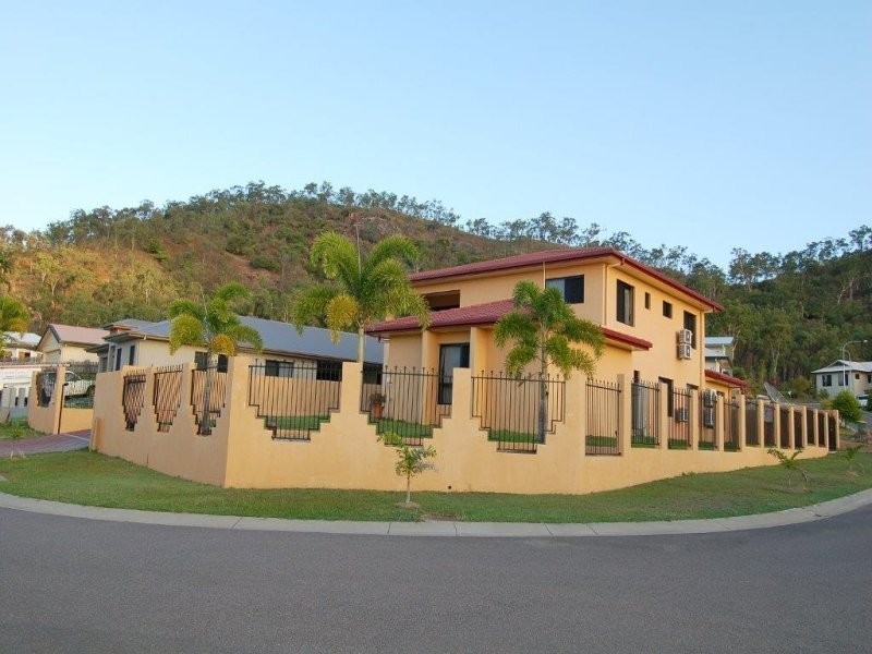 4 Monte Visto Court, Mount Louisa QLD 4814