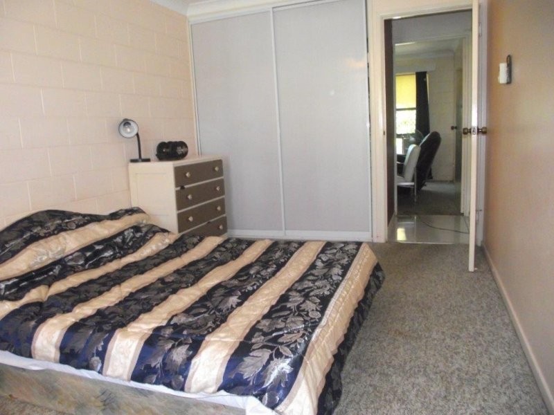 Unit 2/34 Peel Street, Garbutt QLD 4814