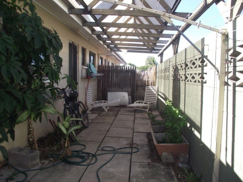 Unit 2/34 Peel Street, Garbutt QLD 4814