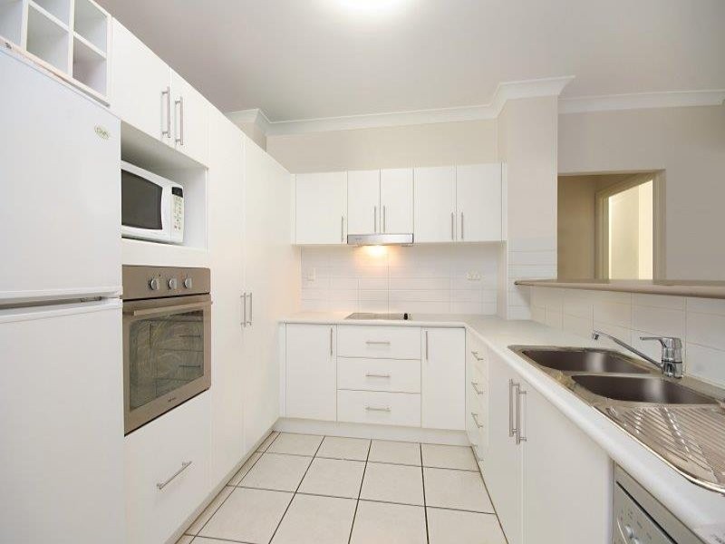Unit 23/42 Warburton Street, North Ward QLD 4810