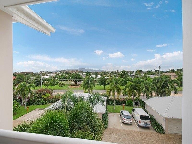 Unit 23/42 Warburton Street, North Ward QLD 4810