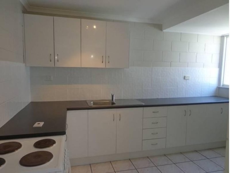 3/317 Stanley Street, North Ward QLD 4810