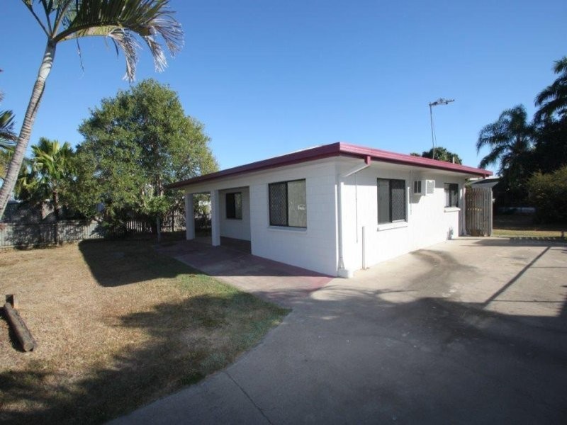 21 Champagne Crescent, Kelso QLD 4815