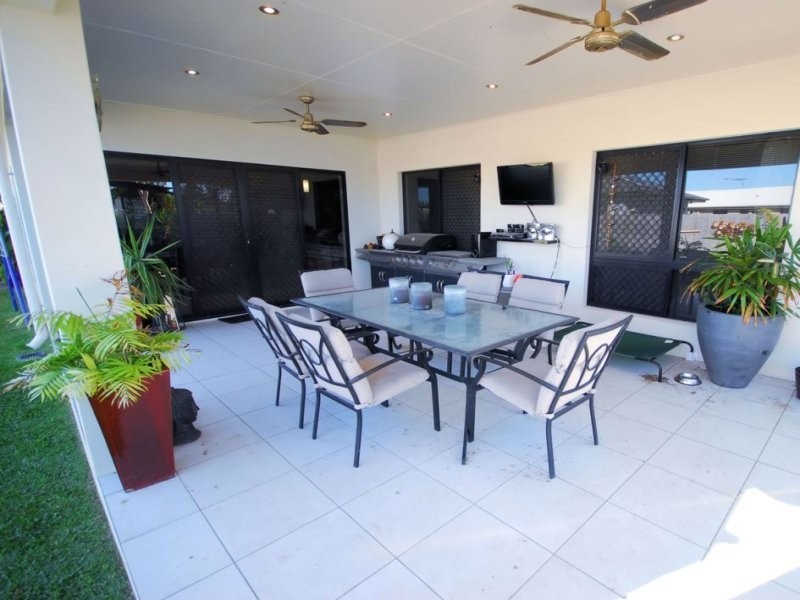 12 Summerland Drive, Deeragun QLD 4818