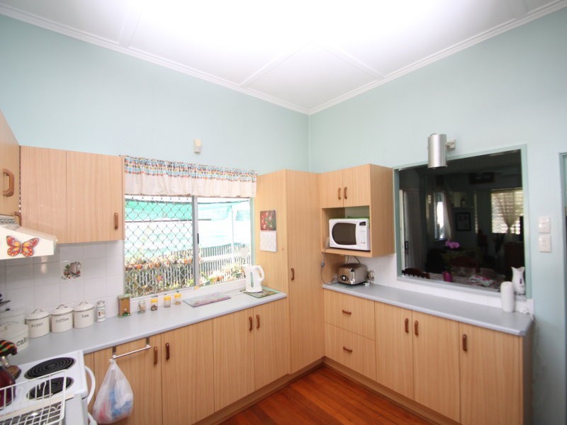 31 Latchford Street, Pimlico QLD 4812