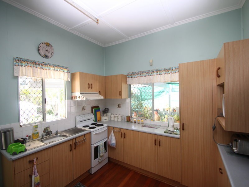 31 Latchford Street, Pimlico QLD 4812