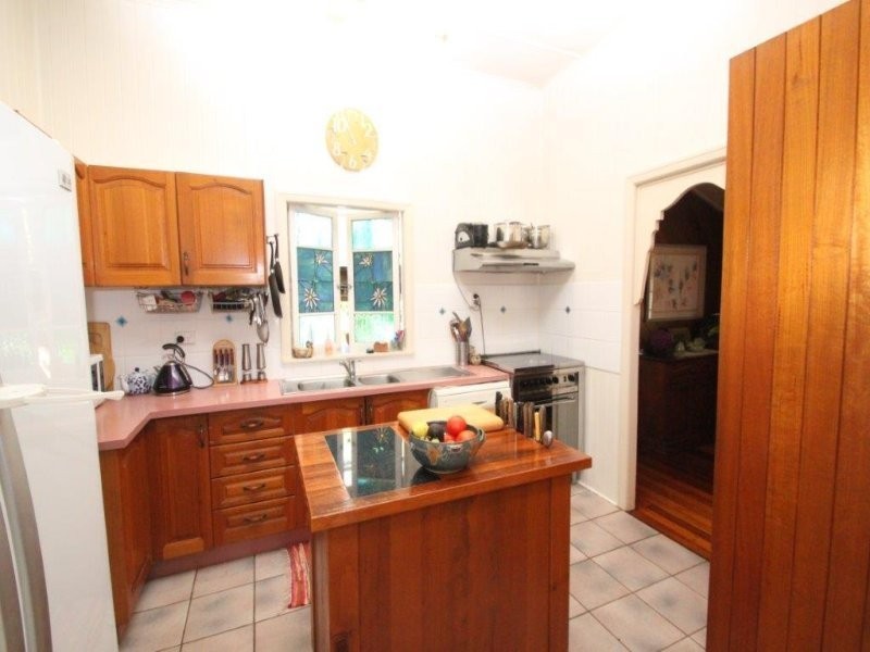 101 Howlett Street, Currajong QLD 4812