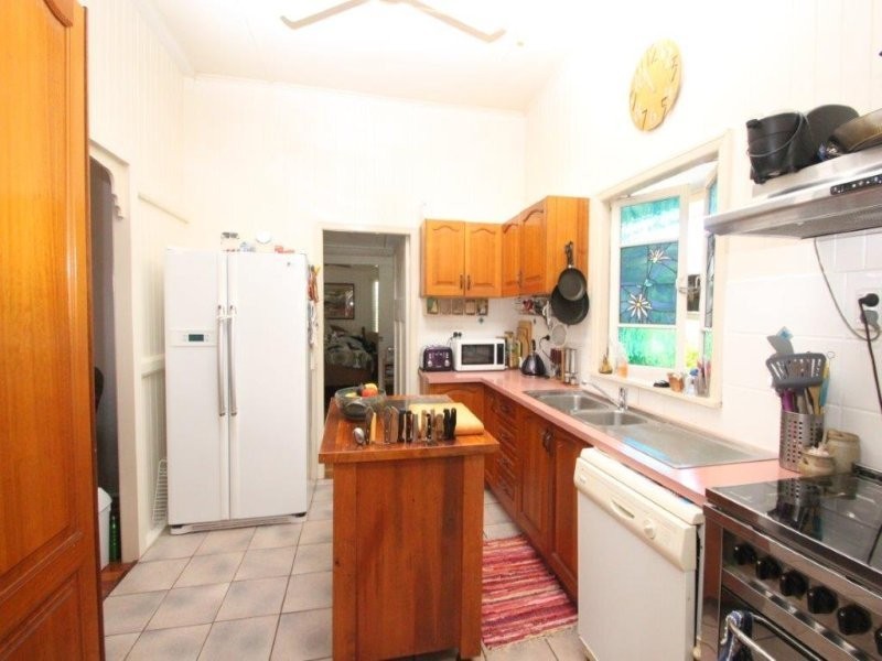 101 Howlett Street, Currajong QLD 4812