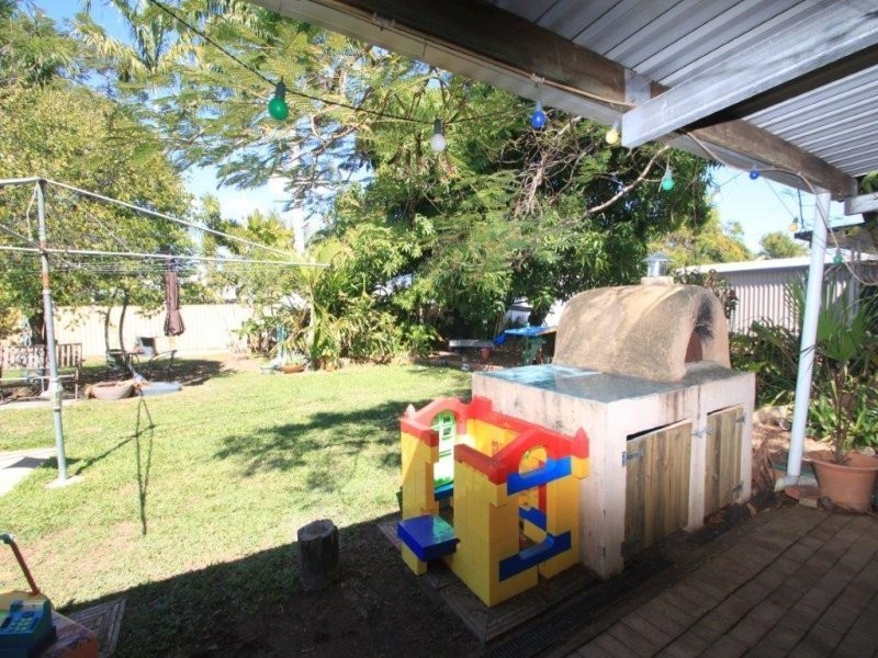 101 Howlett Street, Currajong QLD 4812