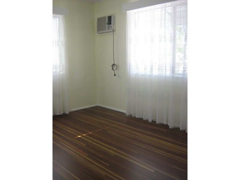 2 Eura Court, Mount Louisa QLD 4814