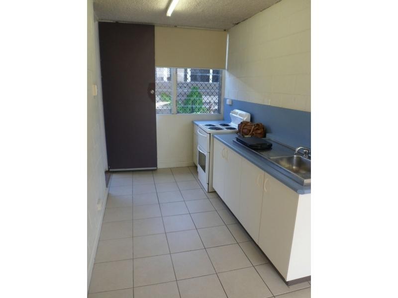 Unit 1/9 Warburton Street, North Ward QLD 4810