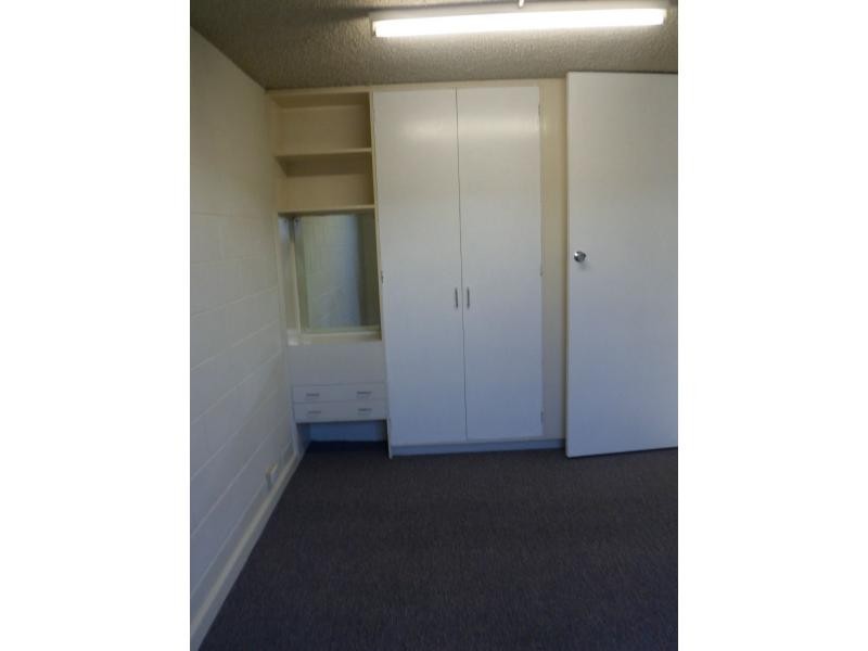 Unit 1/9 Warburton Street, North Ward QLD 4810