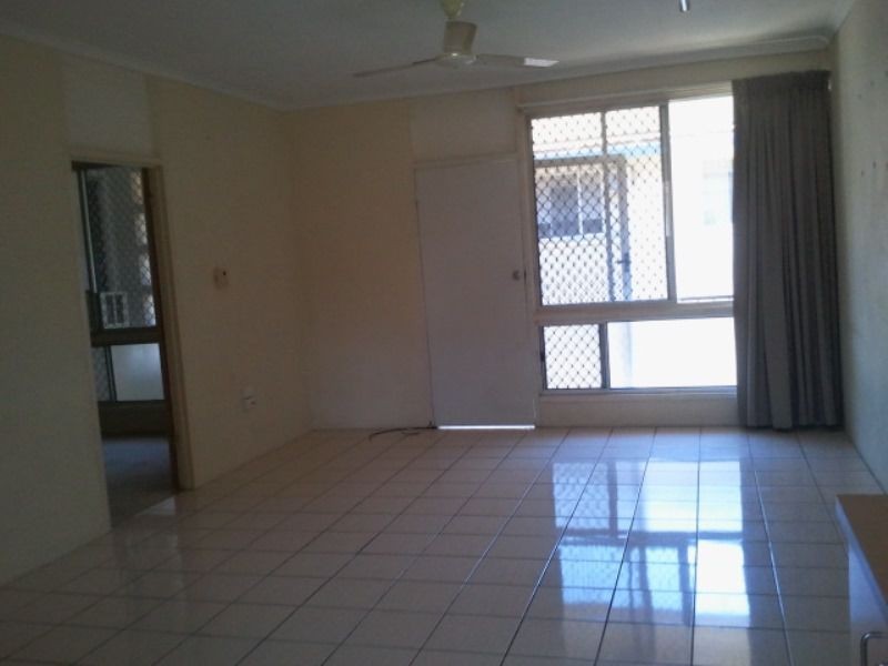 Unit 2/16 Paxton Street, North Ward QLD 4810