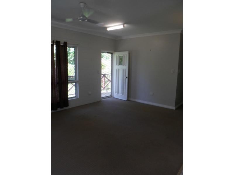 8 Blue Ridge Avenue, Wulguru QLD 4811