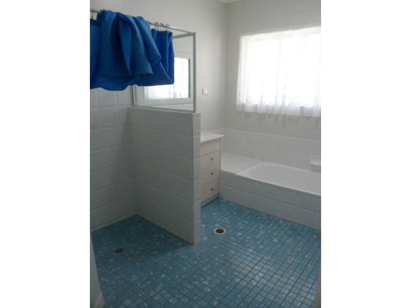 8 Blue Ridge Avenue, Wulguru QLD 4811