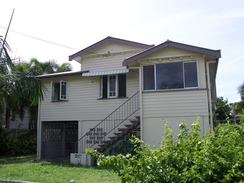 37 Princes Road, Hyde Park QLD 4812