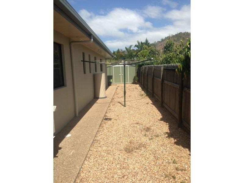 3 Buller Close, Mount Louisa QLD 4814