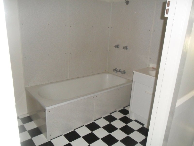 Unit 3/4 Paxton Street, North Ward QLD 4810