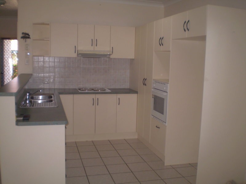 Unit 15/17 Canterbury Road, Kirwan QLD 4817