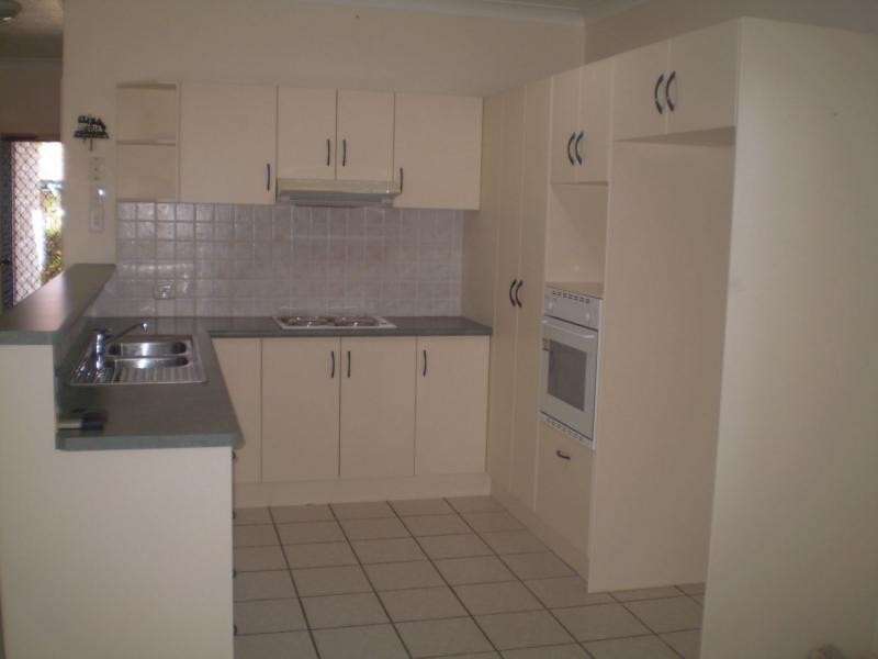Unit 15/17 Canterbury Road, Kirwan QLD 4817