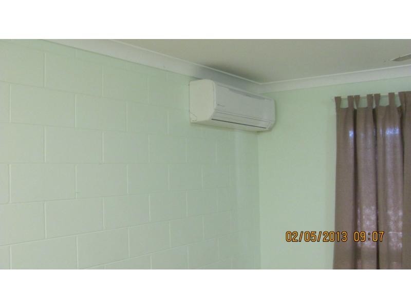 Unit 4/18 Cavendish Street, Pimlico QLD 4812