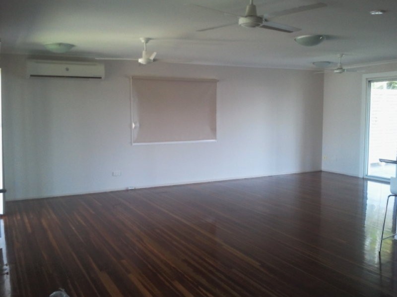 9 Lambert Street, Kirwan QLD 4817