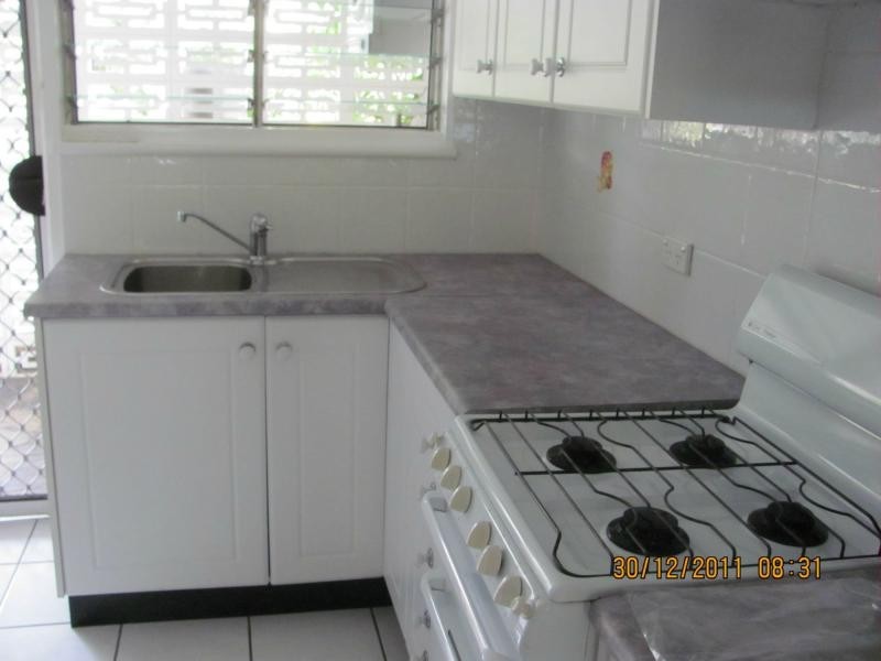 2/17 Moorina Street, Mundingburra QLD 4812