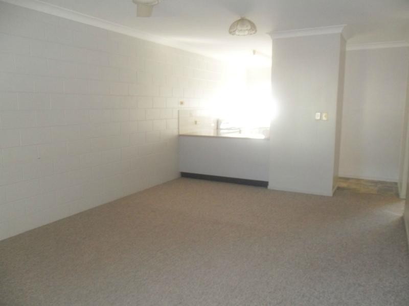 2/27 Kayleen Court, Deeragun QLD 4818