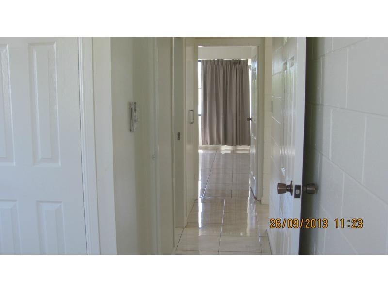 Unit 4/111 The Strand Street, North Ward QLD 4810